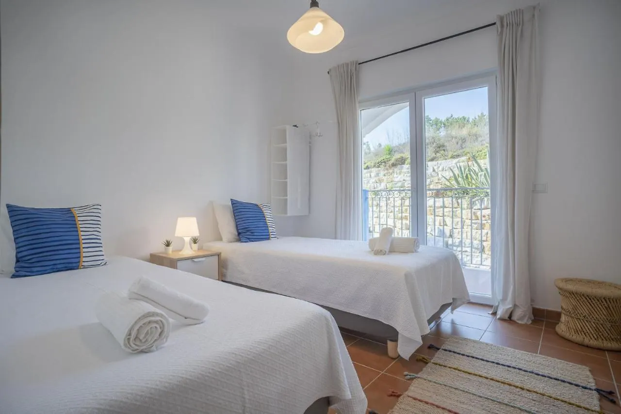 Beach & Nature Apartment - 2Bedroom Apt In Aljezur